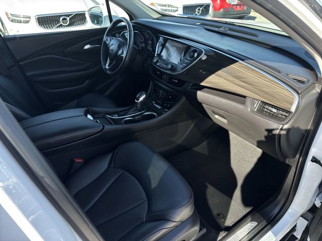 Used 2020 Buick Envision Essence image 28