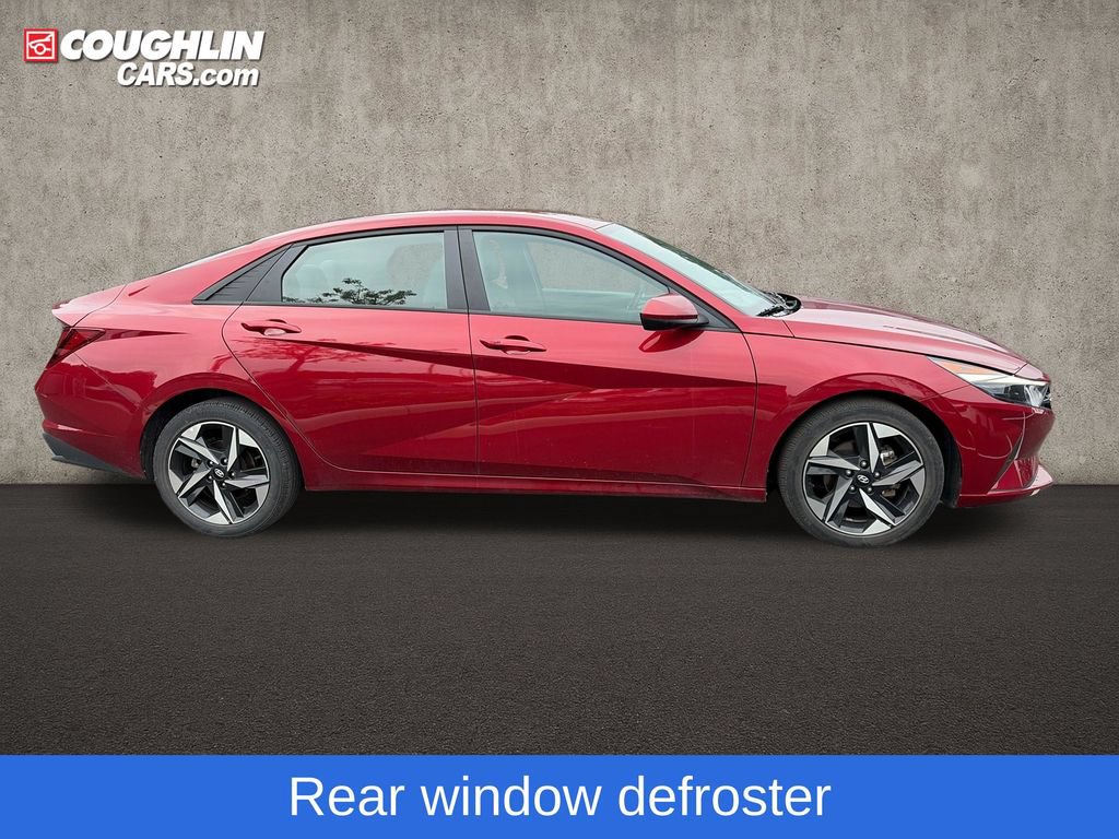 Used 2023 Hyundai Elantra SEL w/ Convenience Package FWD image 10