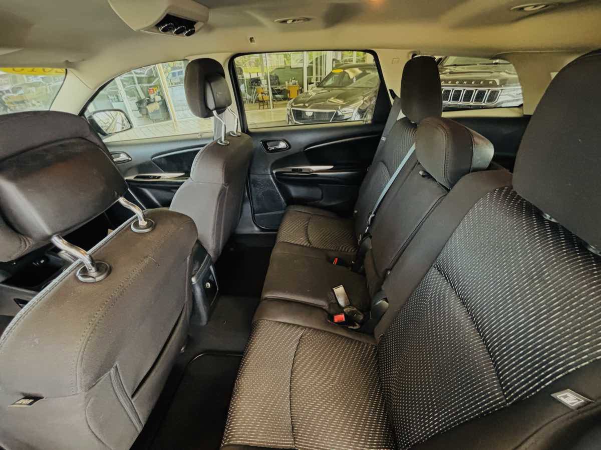 Used 2015 Dodge Journey SE w/ Quick Order Package 22F SE FWD image 26