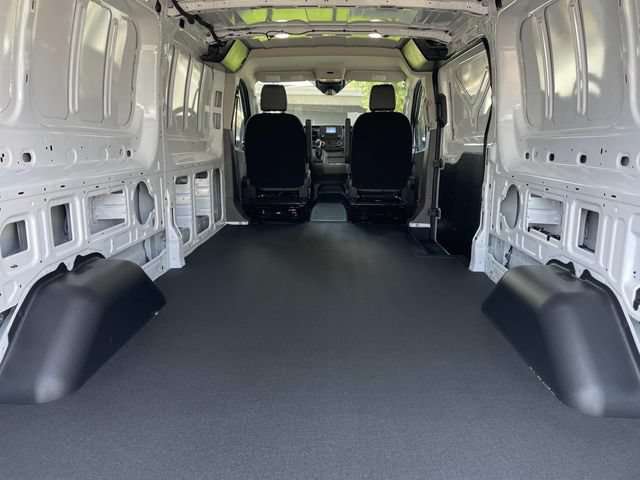 New 2025 Ford Transit 250 Low Roof RWD image 18