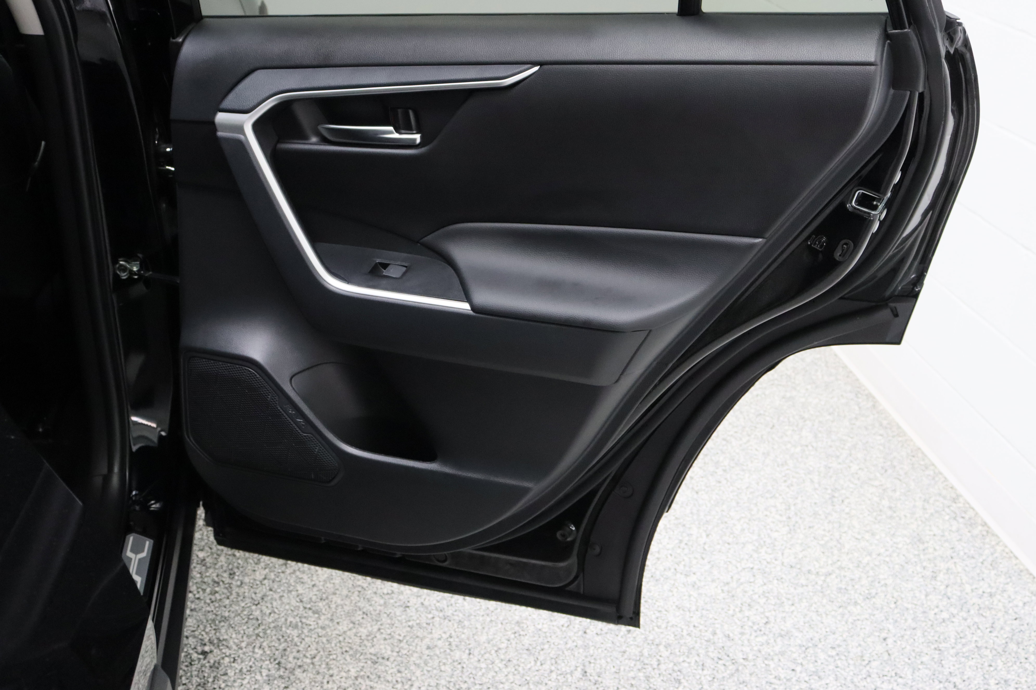 Used 2025 Toyota RAV4 XLE Premium FWD image 34