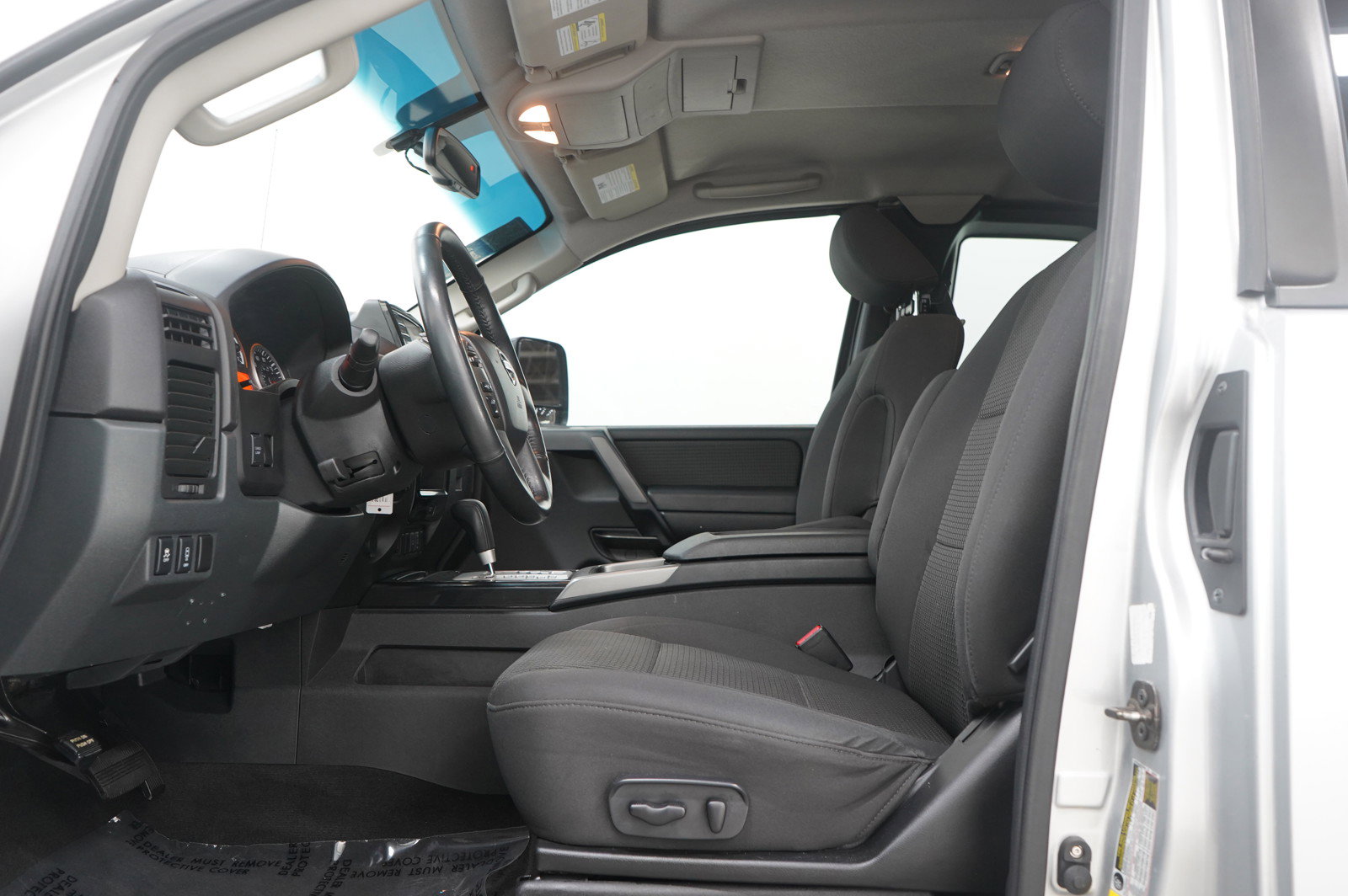 Used 2013 Nissan Titan SV w/ SV Value Truck Pkg image 19