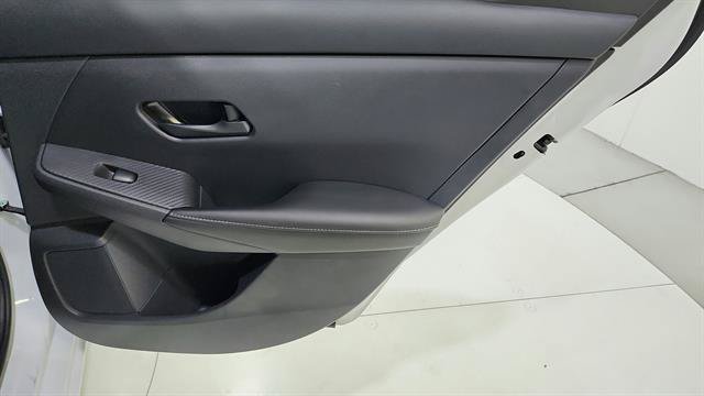 Used 2025 Nissan Sentra S FWD image 33