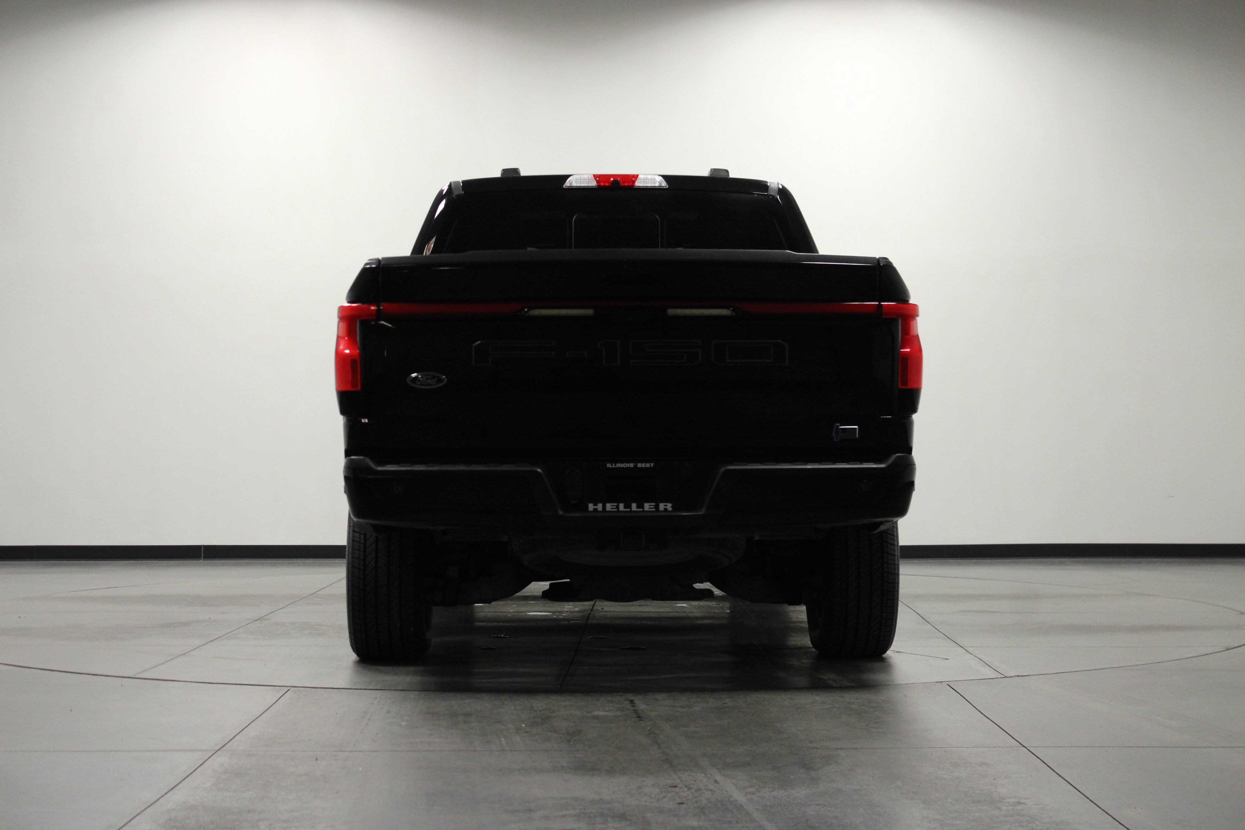 Used 2023 Ford F150 Lightning Lariat w/ Equipment Group 511A High AWD/4WD image 5