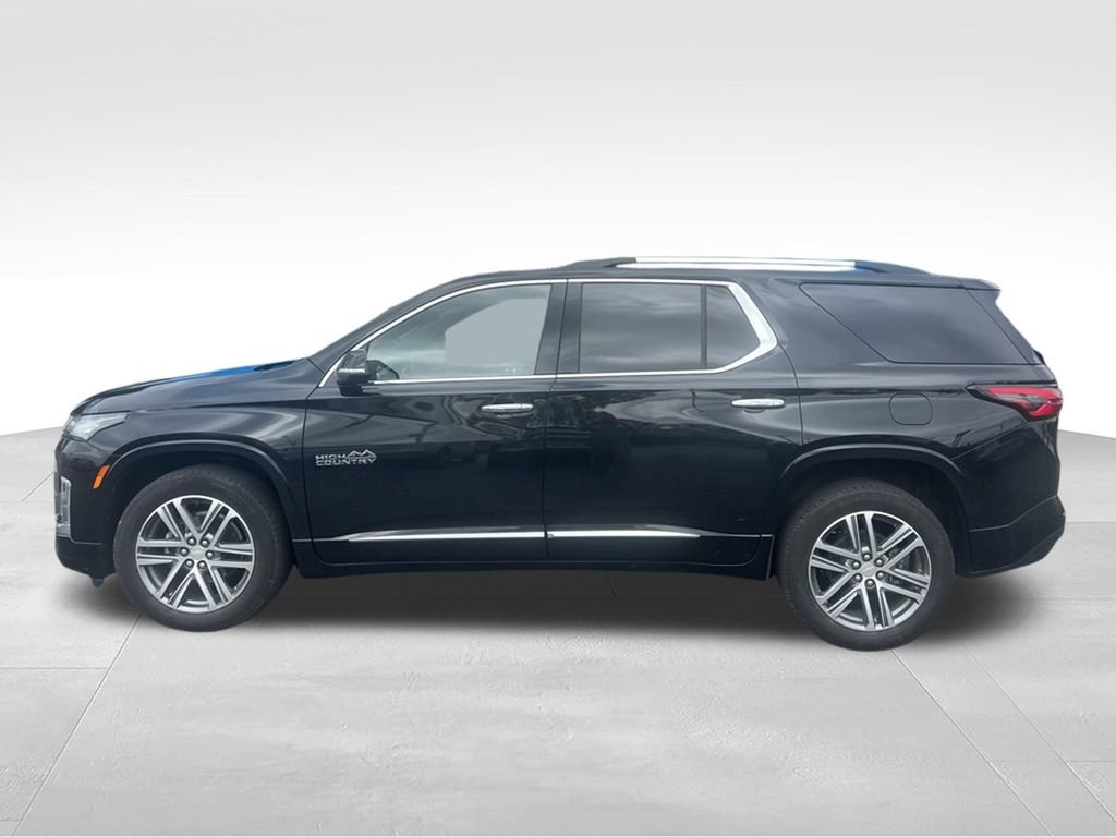 Used 2023 Chevrolet Traverse High Country FWD image 3