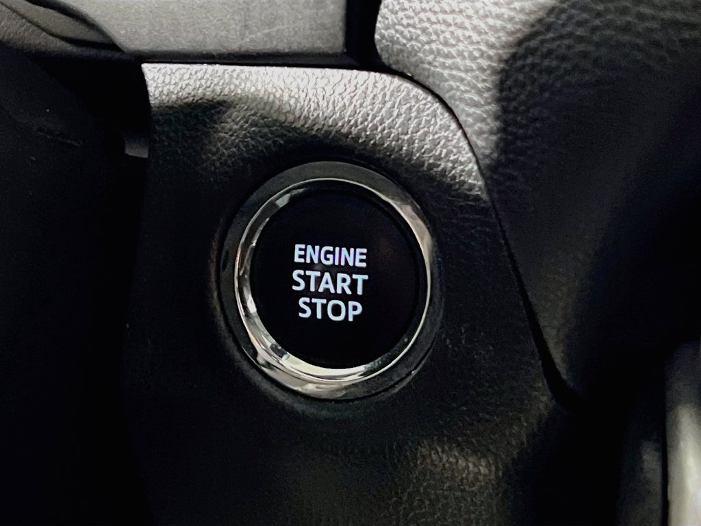 Used 2025 Toyota RAV4 XLE FWD image 20