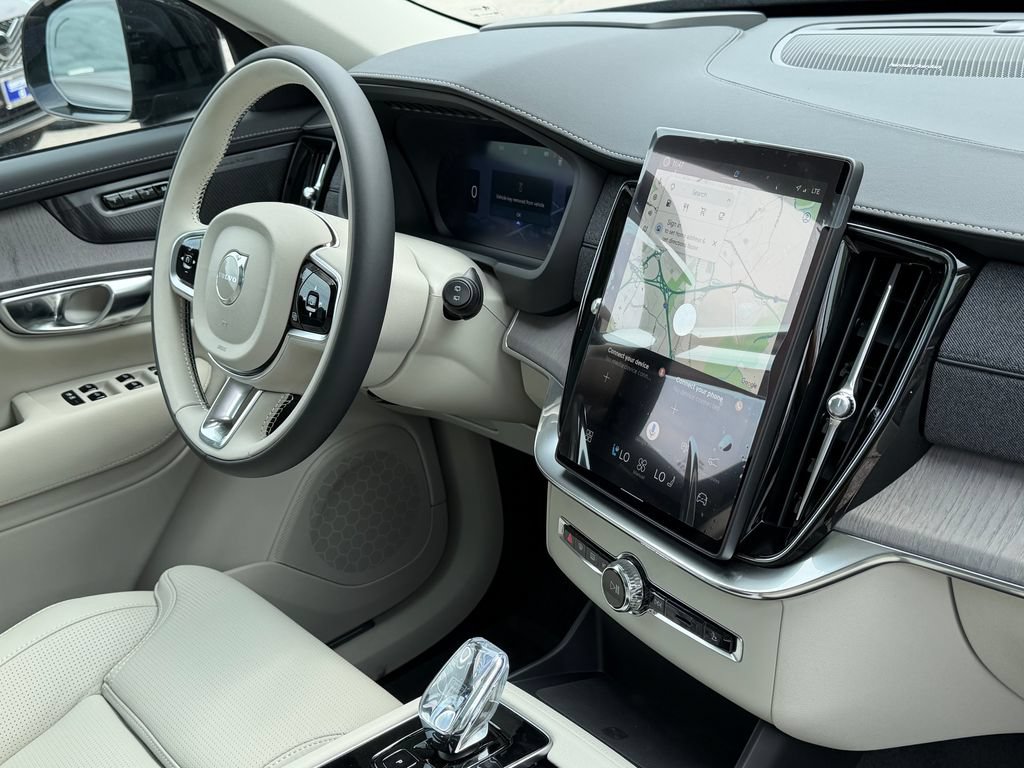 New 2026 Volvo XC90 B6 Ultra w/ Protection Package Premier AWD/4WD image 7