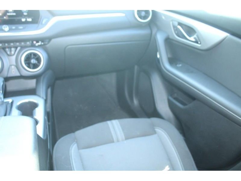 Used 2025 Chevrolet Blazer LT image 17