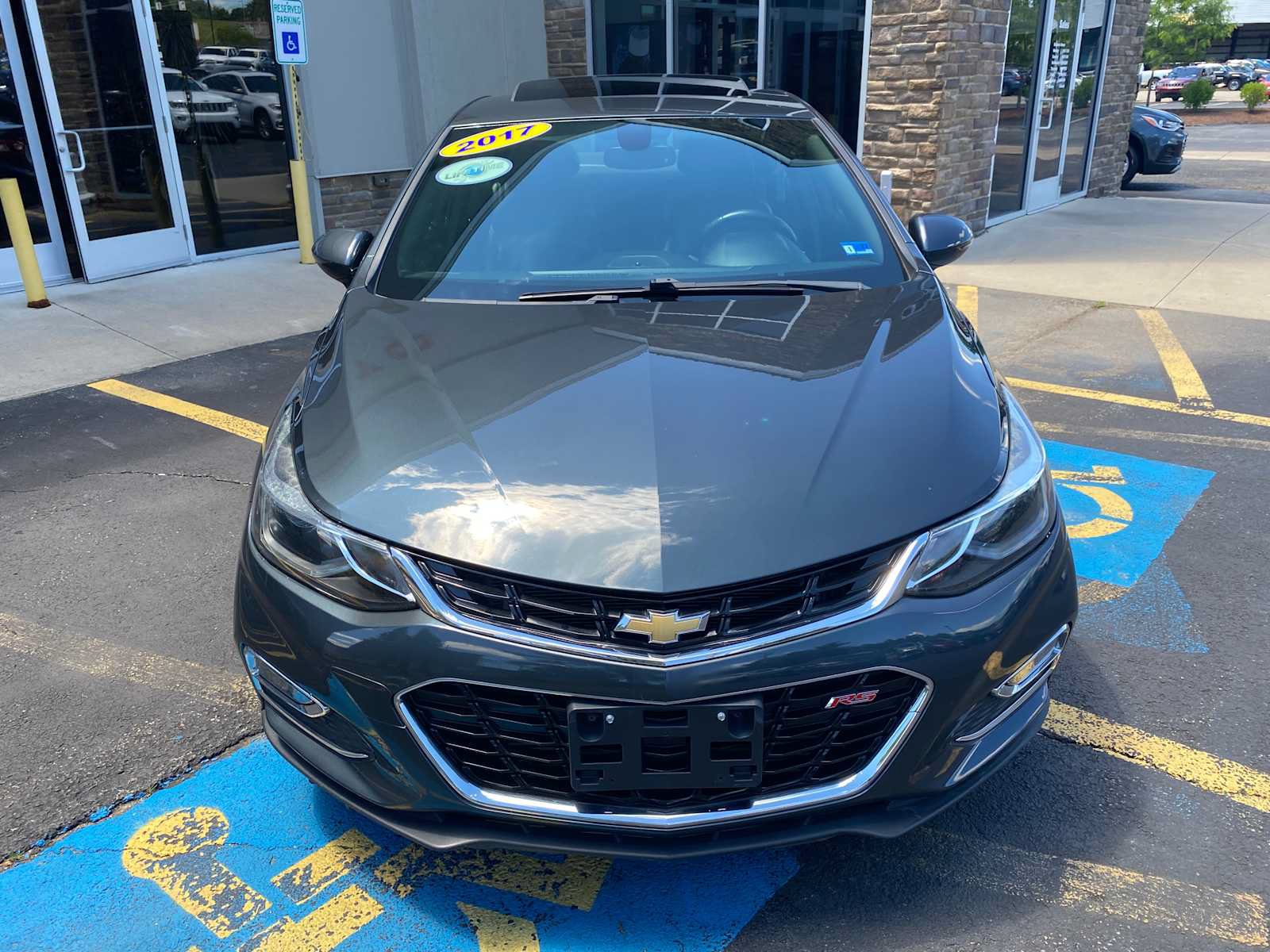 Used 2017 Chevrolet Cruze Premier FWD image 11
