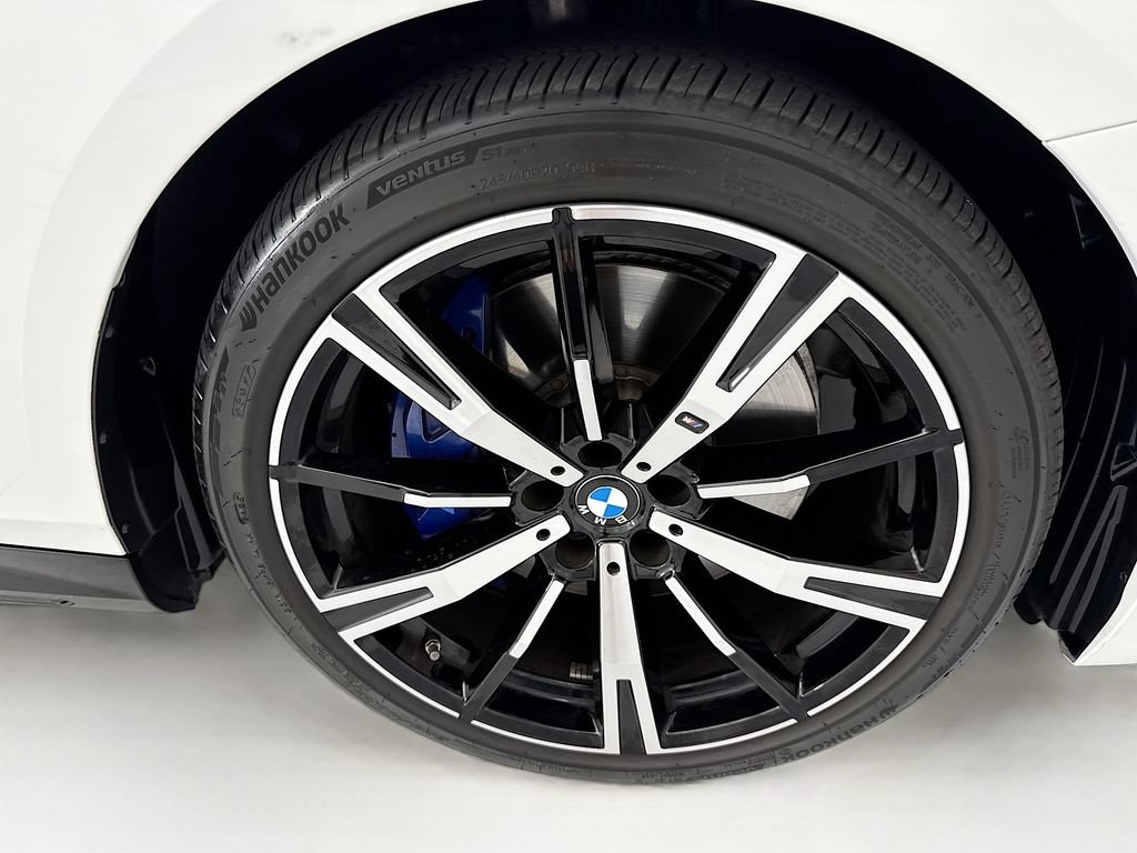 Used 2026 BMW 550e xDrive w/ Premium Package AWD/4WD image 31