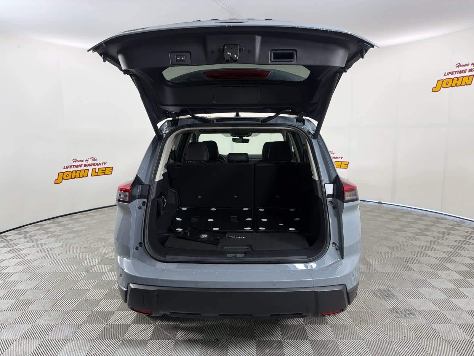 New 2026 Nissan Rogue Dark Armor FWD image 5
