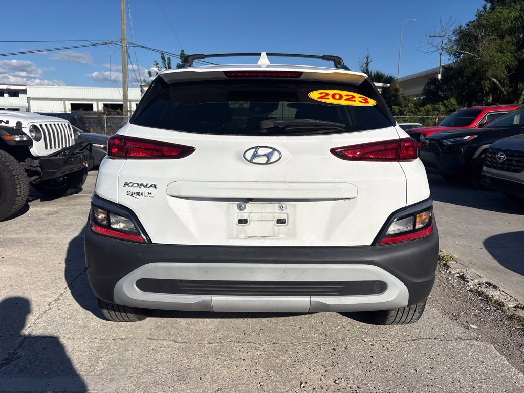 Used 2023 Hyundai Kona SEL FWD image 4