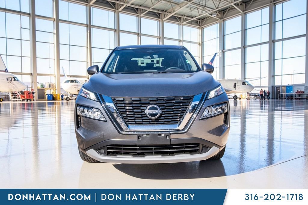 Used 2023 Nissan Rogue SV image 25