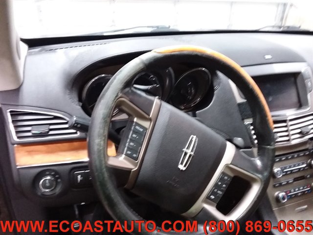 Used 2010 Lincoln MKT AWD image 11