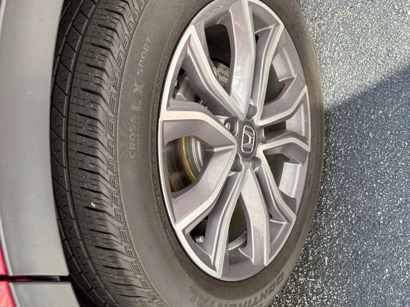 Used 2021 Honda CR-V Touring image 9