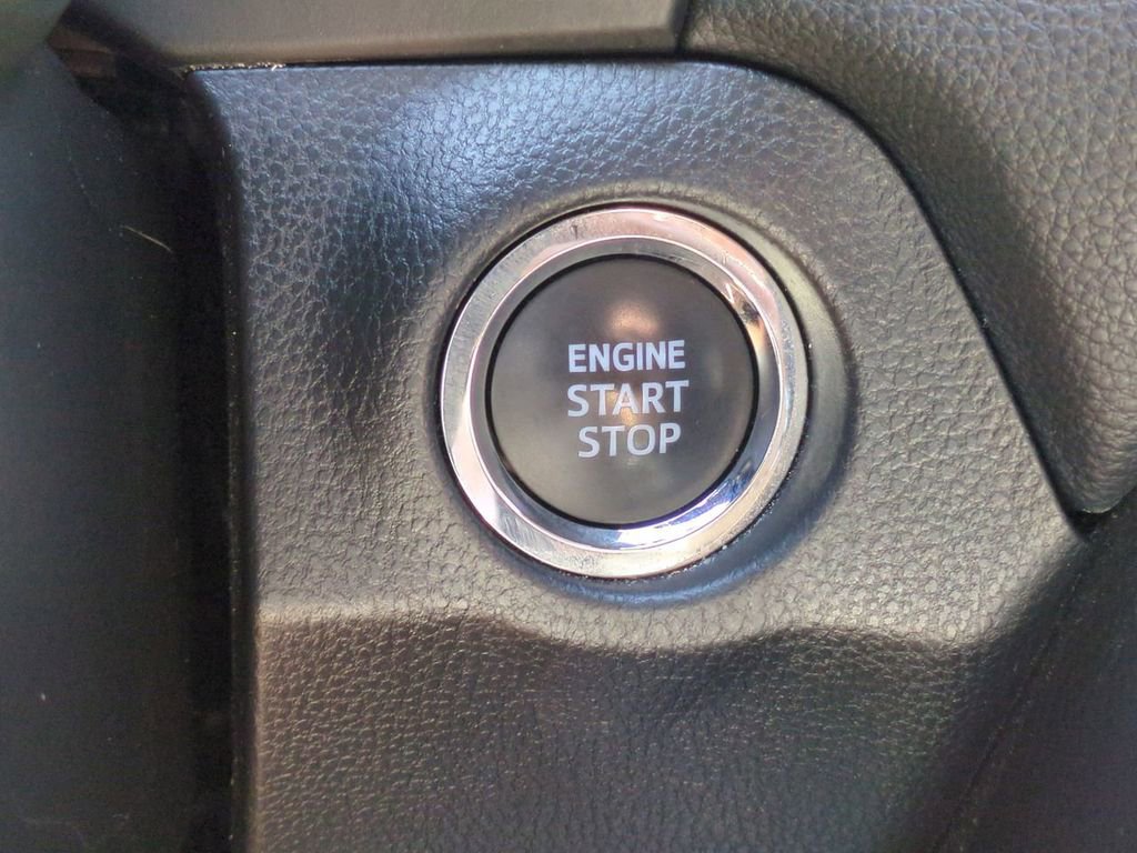 Used 2023 Toyota RAV4 XLE image 28