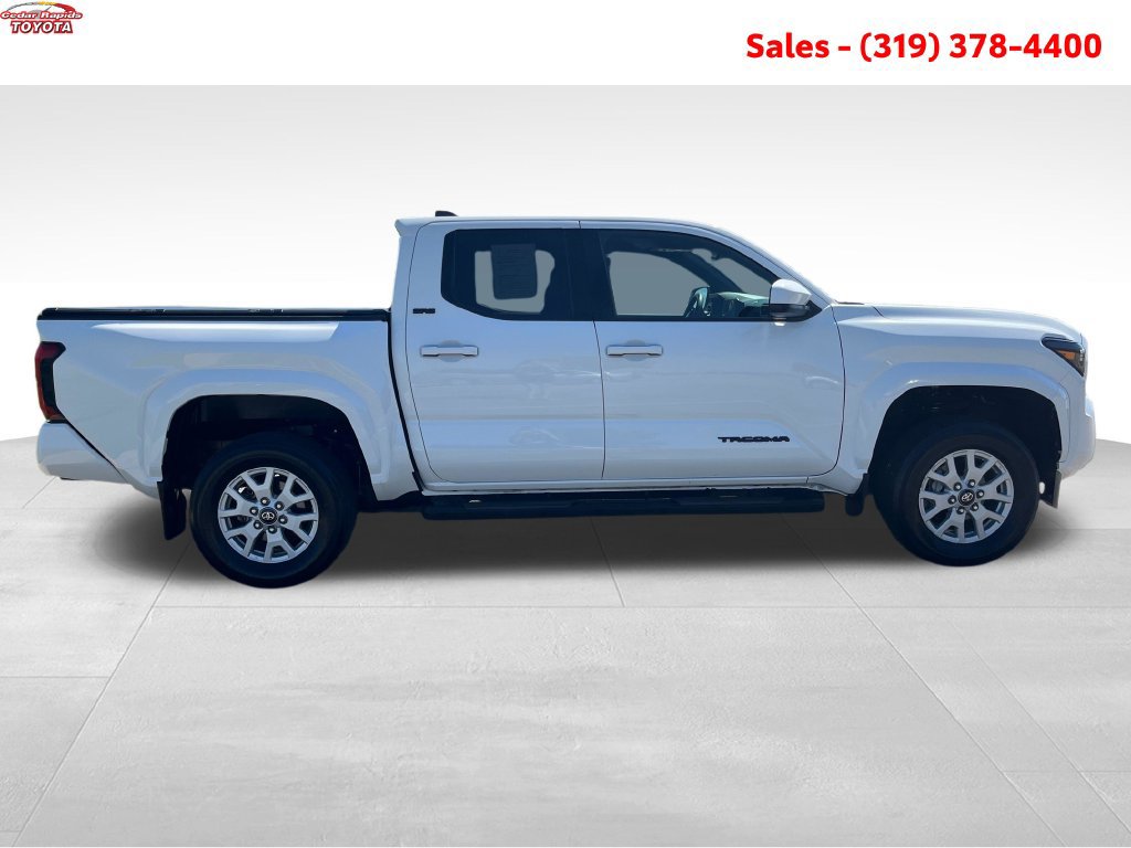 Certified 2024 Toyota Tacoma SR5 AWD/4WD image 9
