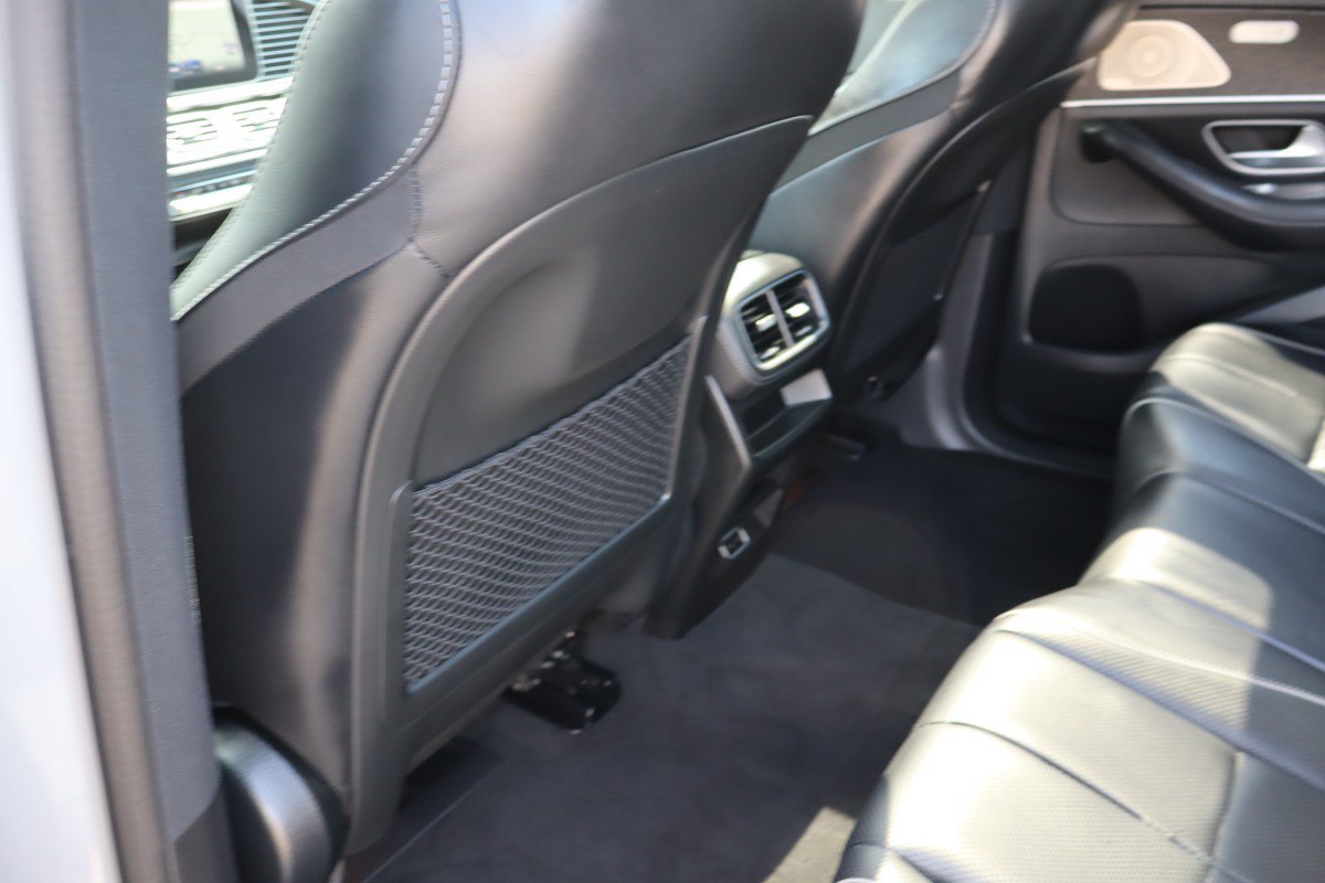Used 2026 Mercedes-Benz GLE 580 4MATIC w/ Driver Assistance Package image 24