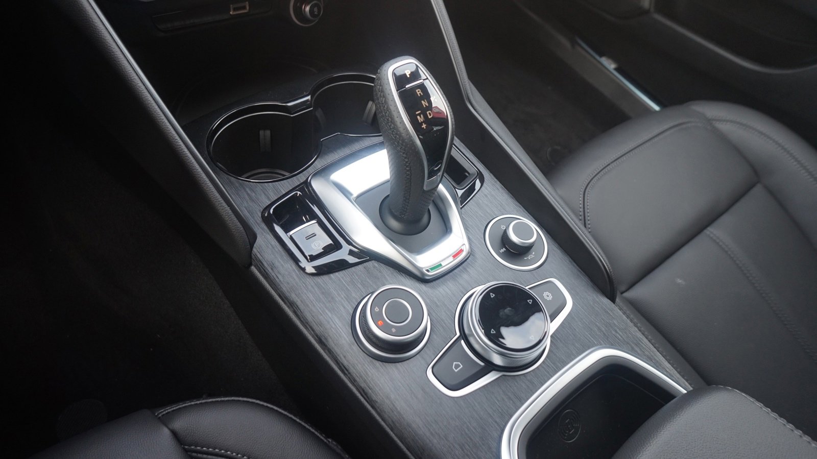 New 2024 Alfa Romeo Giulia Sprint image 22