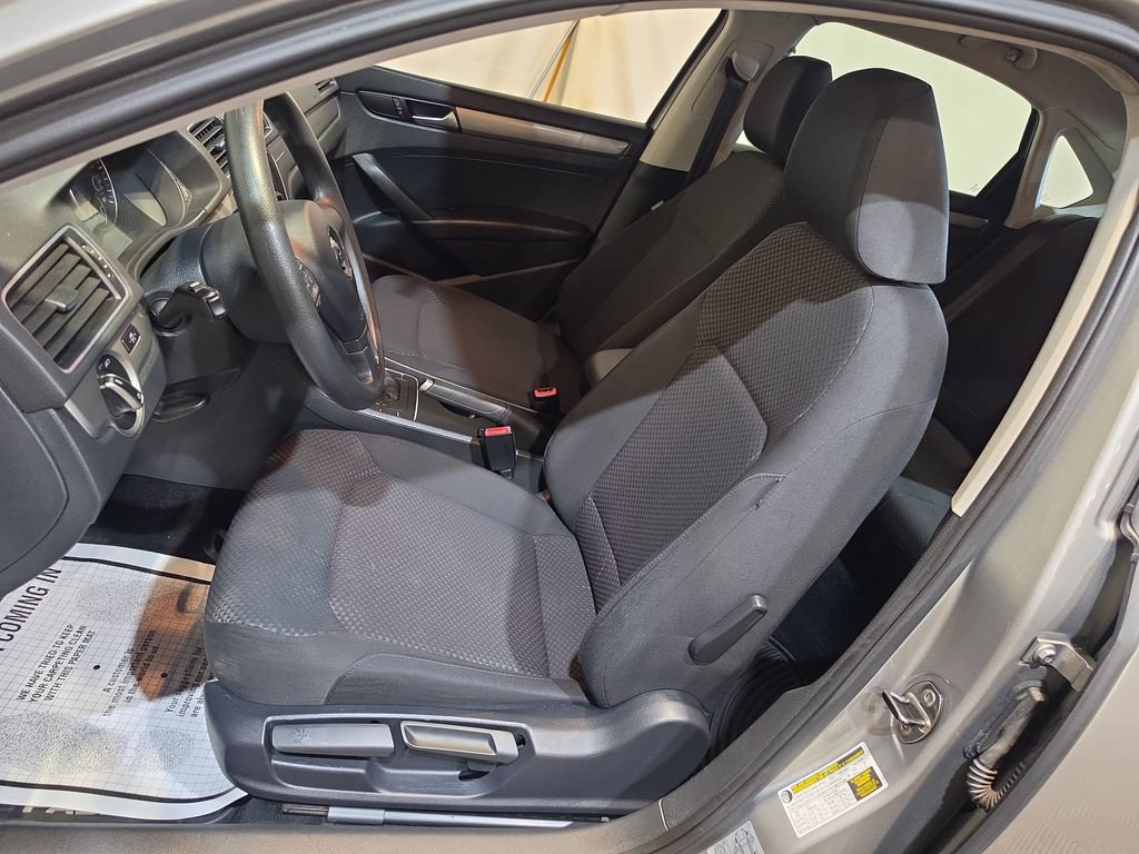 Used 2014 Volkswagen Passat 1.8T S FWD image 13
