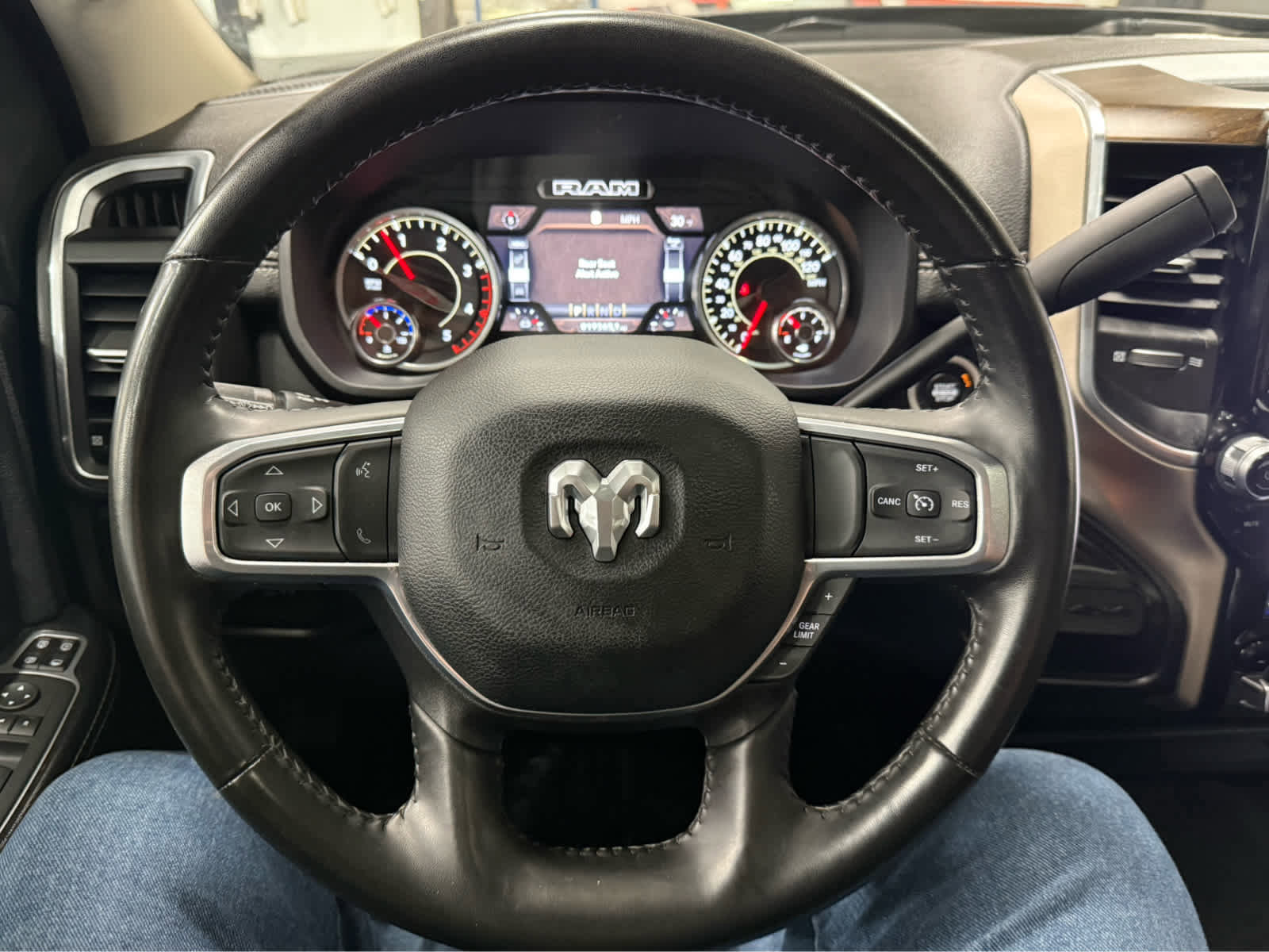 Used 2024 RAM 2500 Laramie image 12