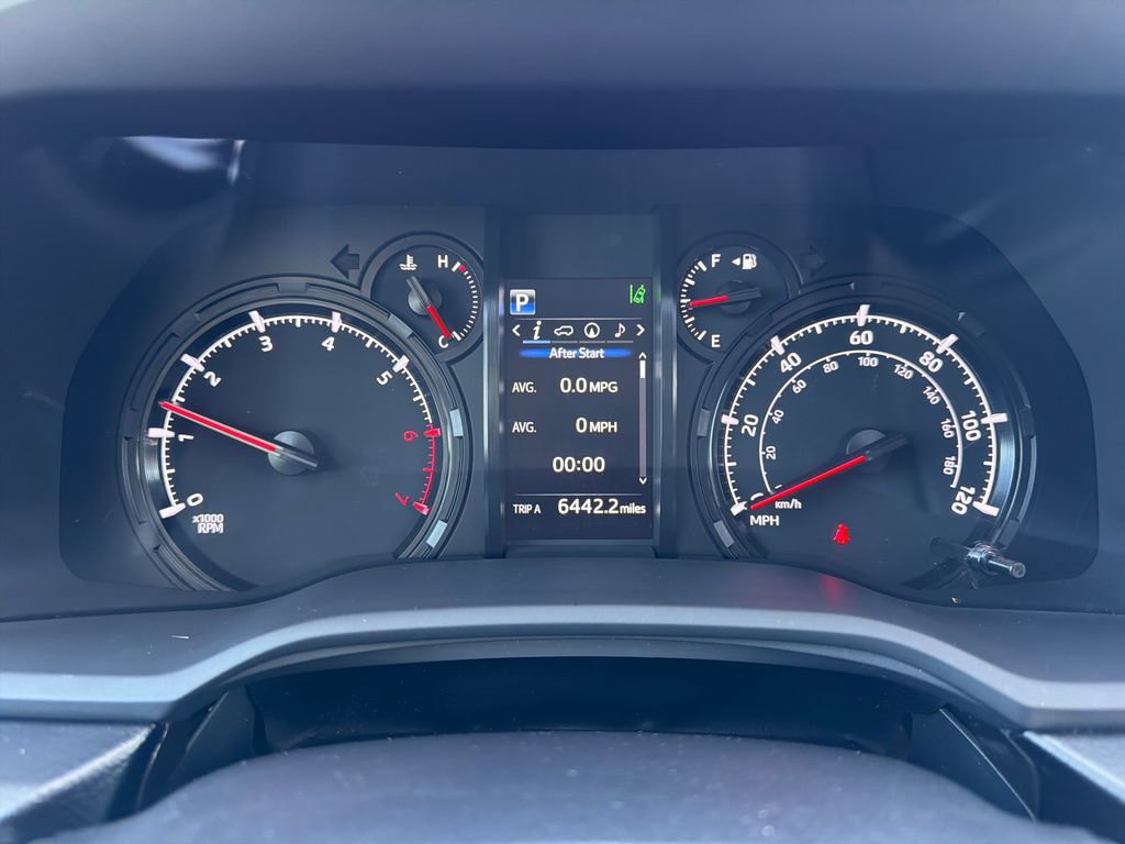 Used 2020 Toyota 4Runner SR5 Premium w/ Moonroof Package AWD/4WD image 19
