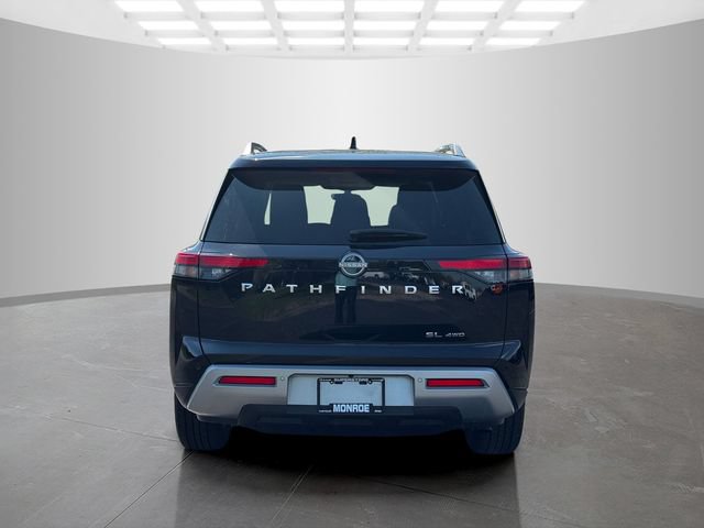 Used 2025 Nissan Pathfinder SL AWD/4WD image 6