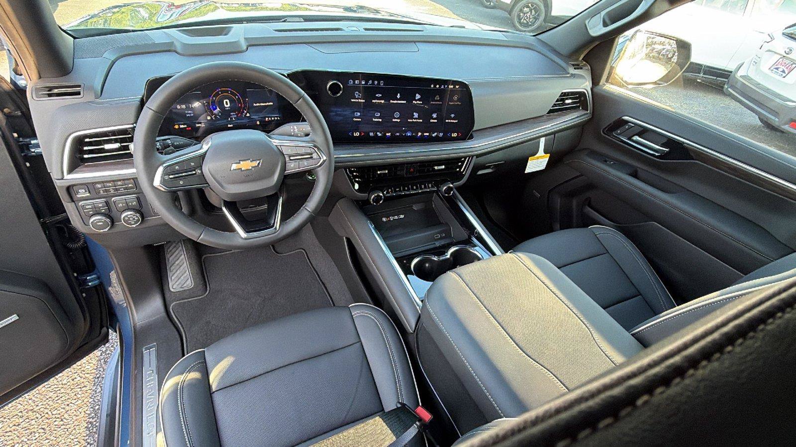New 2026 Chevrolet Suburban Premier w/ Sun And Tow Package AWD/4WD image 21