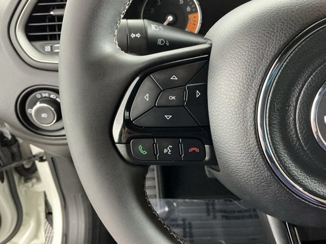 Used 2021 Jeep Renegade Latitude AWD/4WD image 27