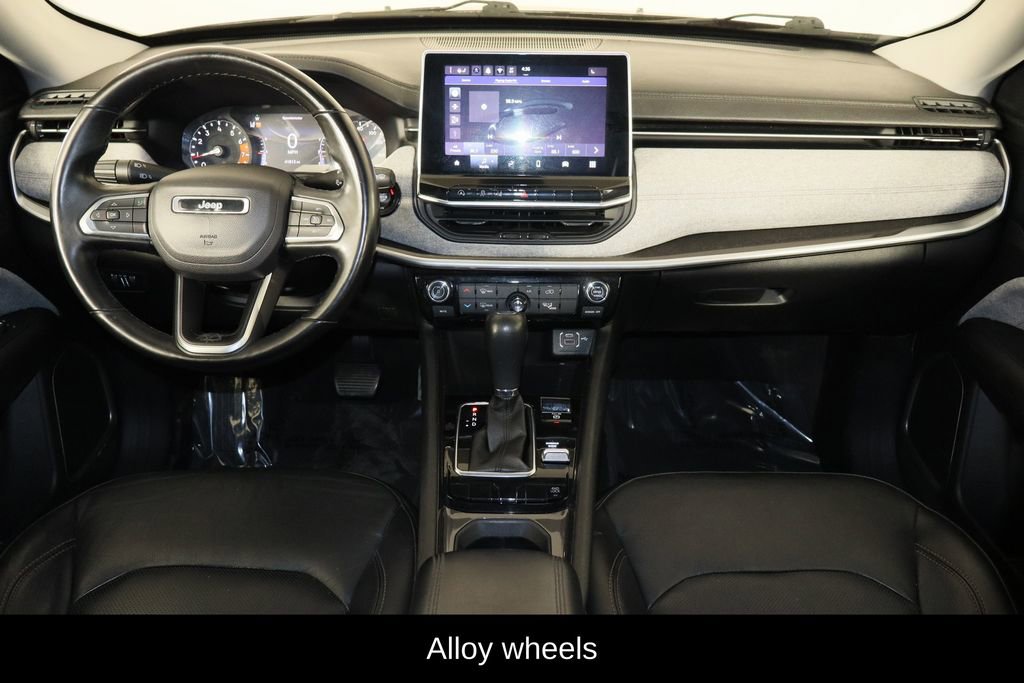 Used 2022 Jeep Compass Latitude image 14