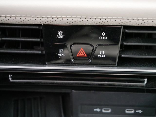 Certified 2025 Volkswagen Atlas SE w/ Panoramic Sunroof Package image 29