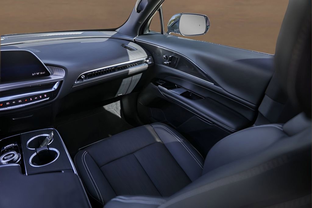 Certified 2024 Cadillac Lyriq Sport image 27