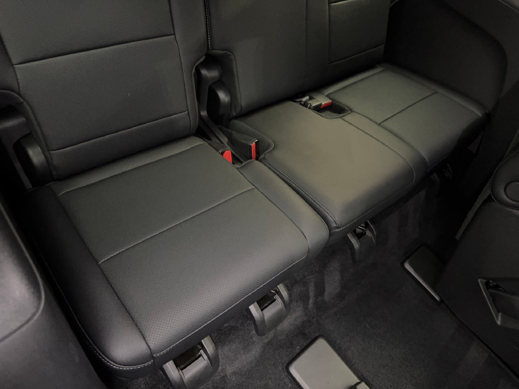 Used 2026 Chevrolet Traverse LT FWD image 43