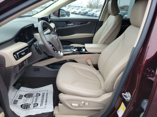 Used 2023 Lincoln Nautilus AWD w/ Premium Package image 6