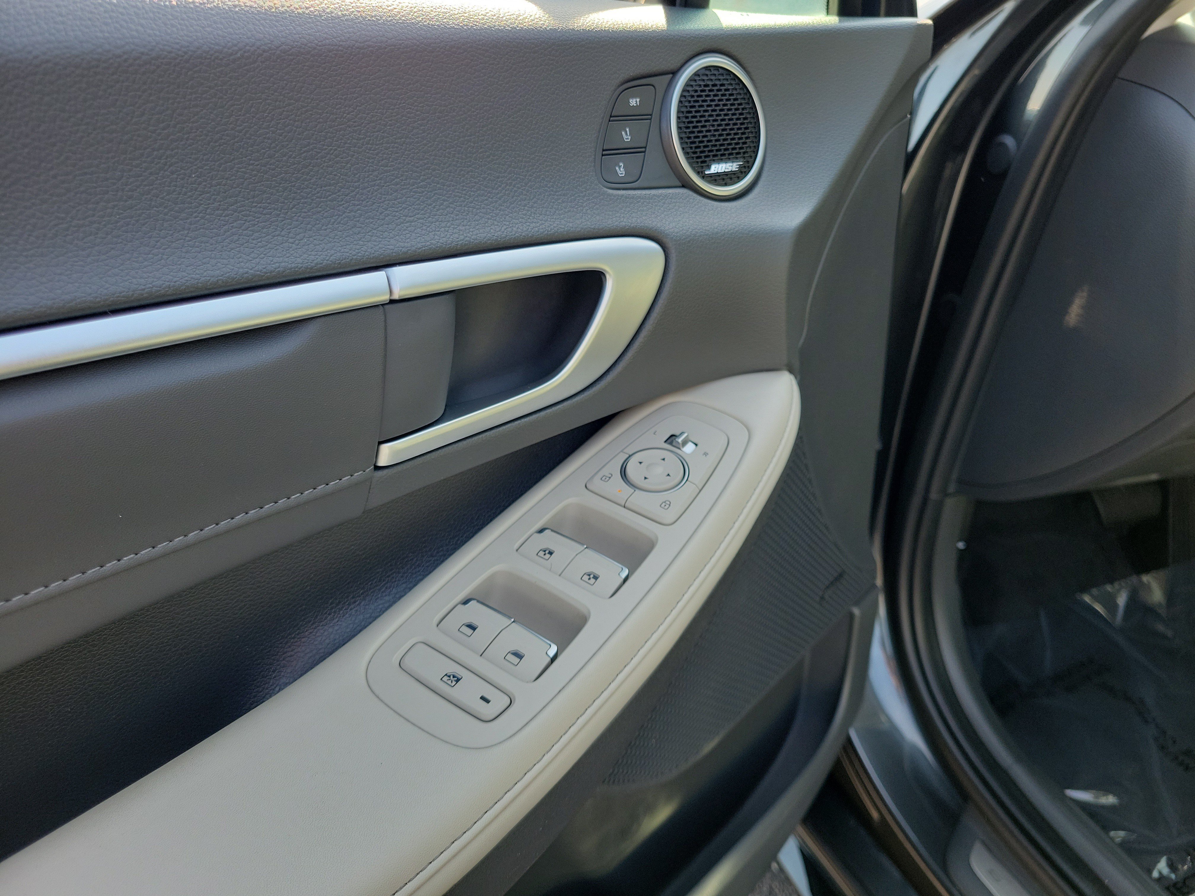 Used 2024 Hyundai Sonata Limited FWD image 18