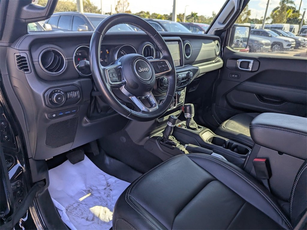 Used 2022 Jeep Wrangler Unlimited Sahara image 23