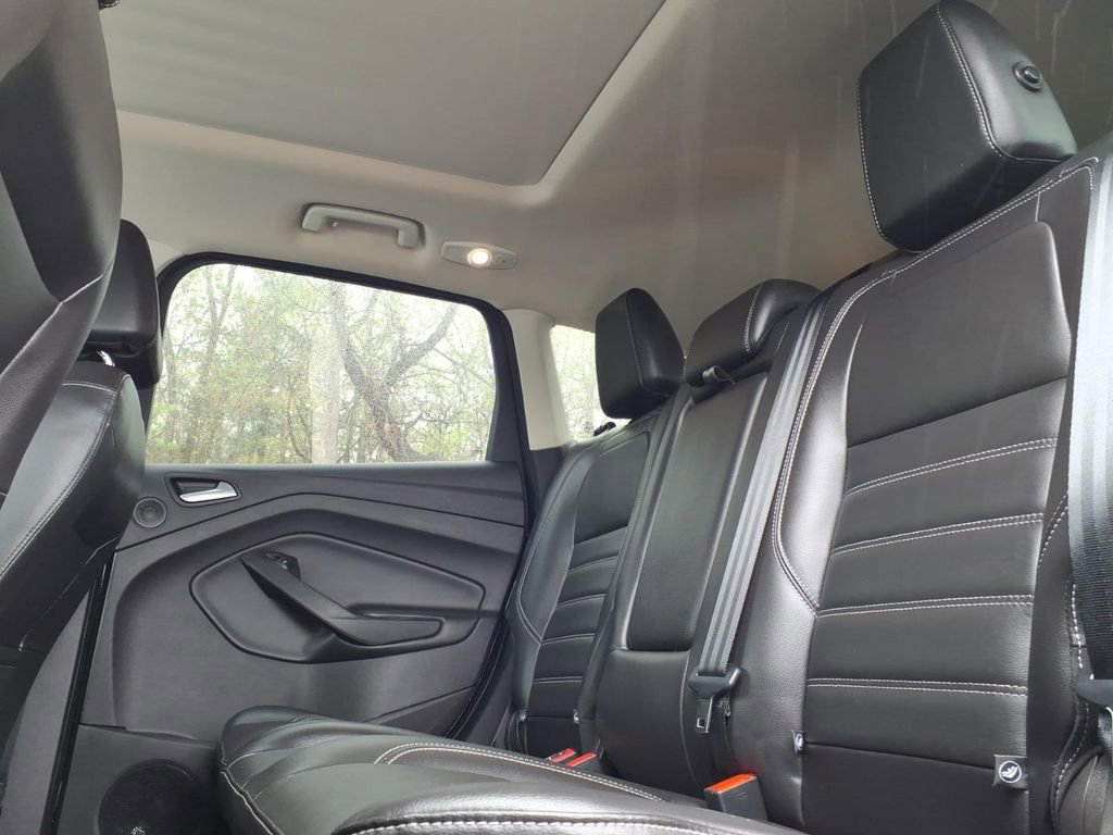 Used 2017 Ford Escape Titanium AWD/4WD image 10