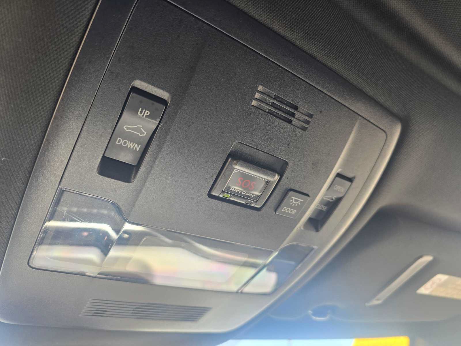 Used 2019 Lexus UX 200 FWD image 34