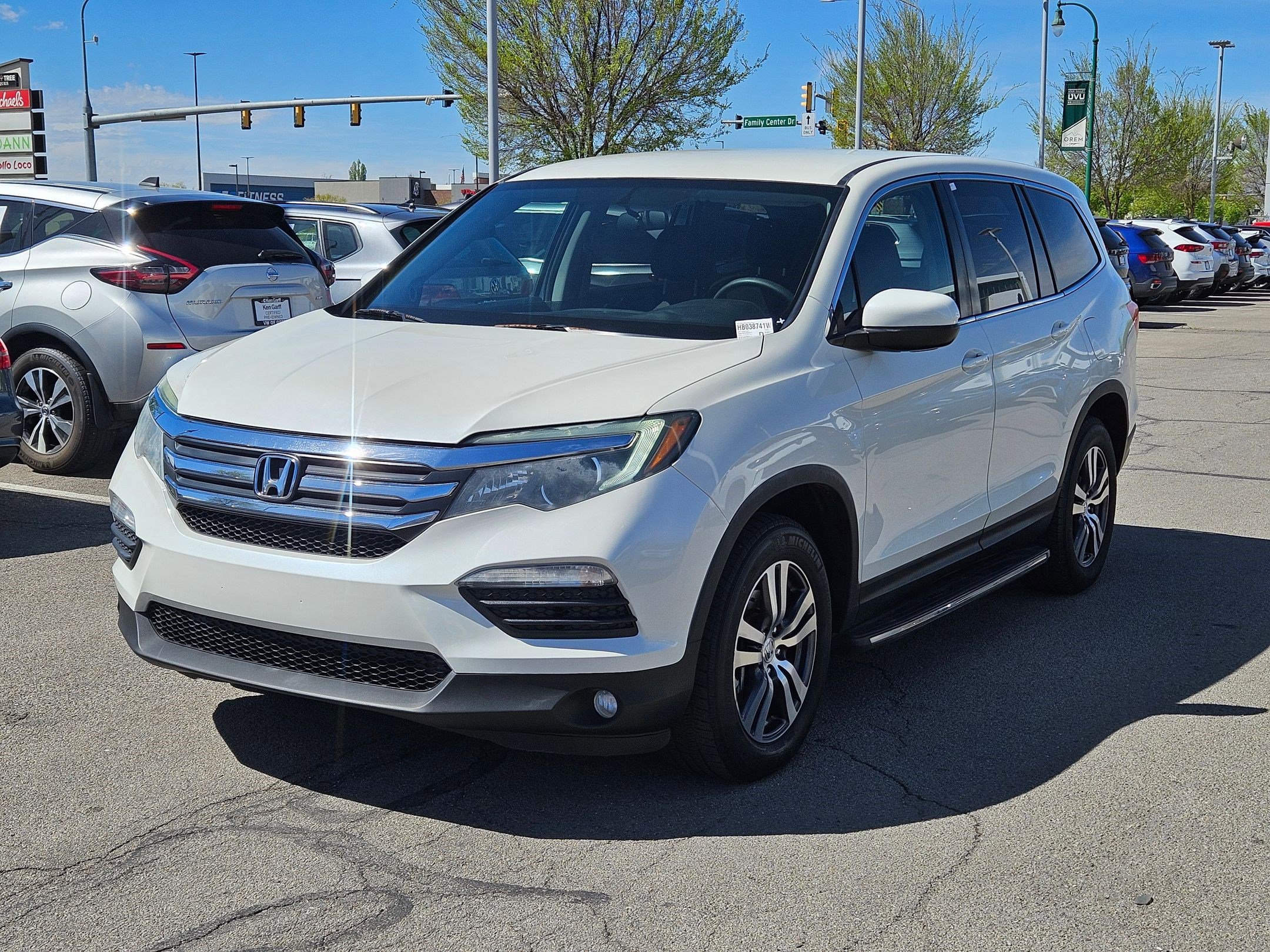 Used 2017 Honda Pilot EX image 10
