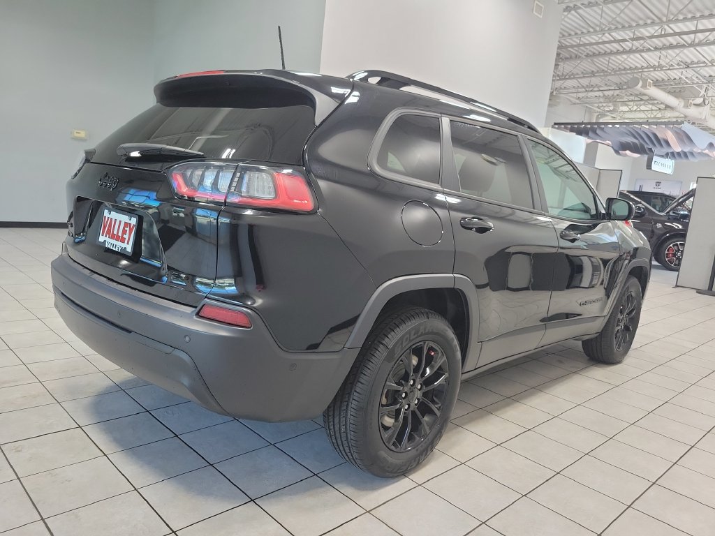 Used 2023 Jeep Cherokee Altitude Lux AWD/4WD image 12