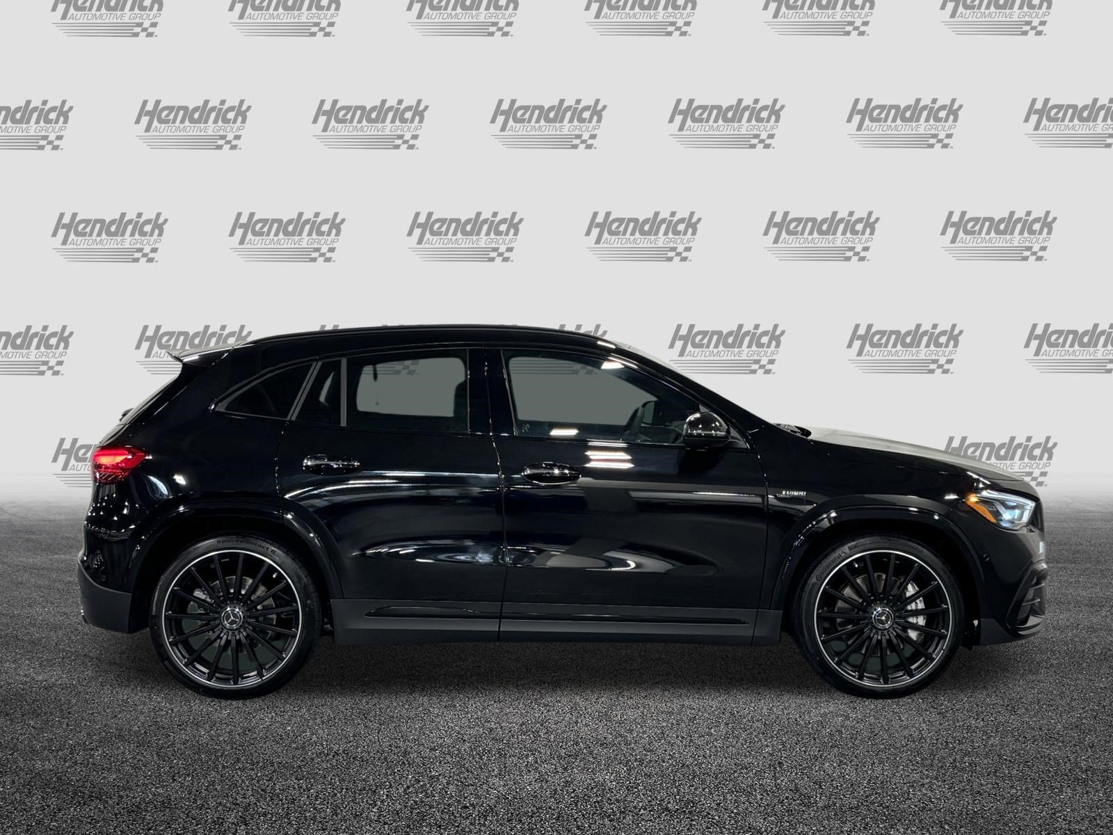 New 2026 Mercedes-Benz GLA 35 AMG 4MATIC image 3