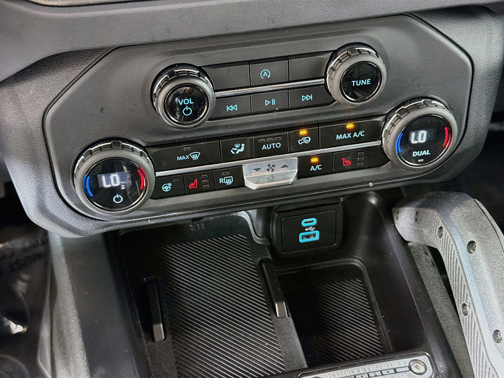 Used 2025 Ford Bronco Badlands AWD/4WD image 36