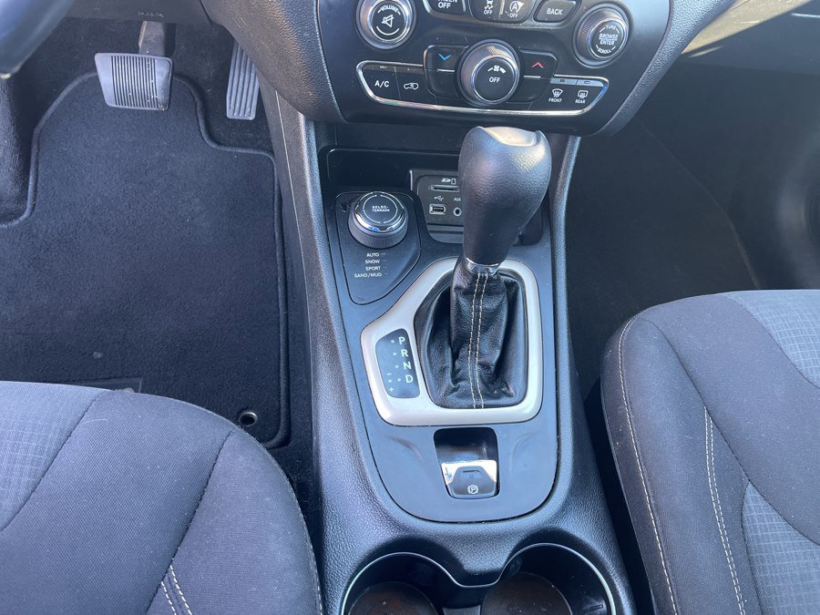 Used 2016 Jeep Cherokee Latitude image 39