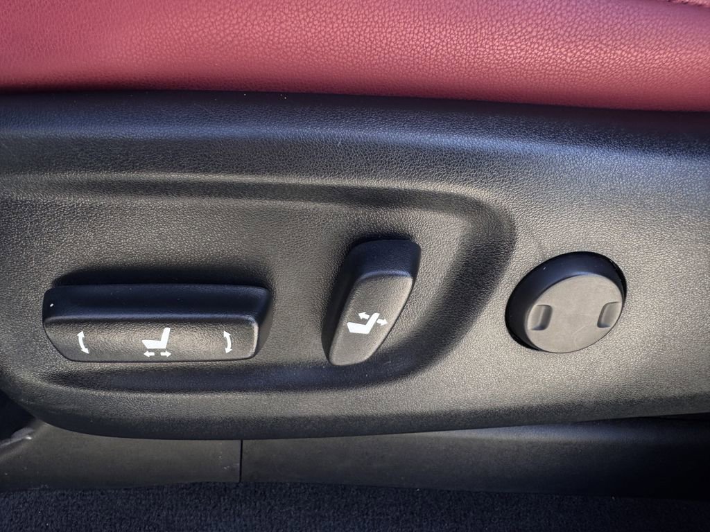 Used 2023 Lexus GX 460 Premium w/ Accessory Package image 25