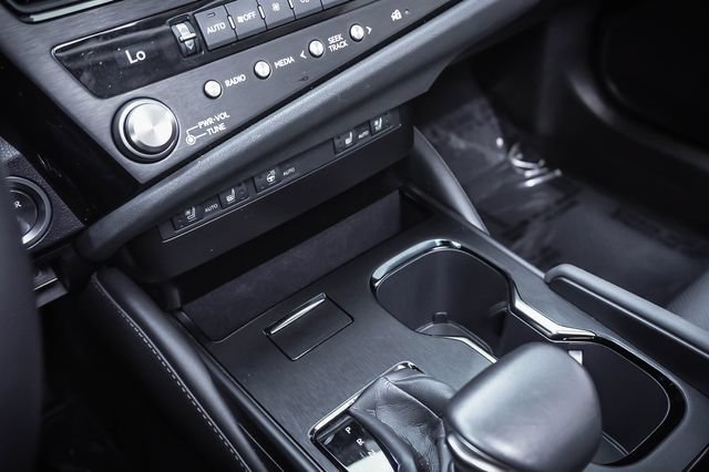 Certified 2025 Lexus ES 300h w/ Premium Package FWD image 17