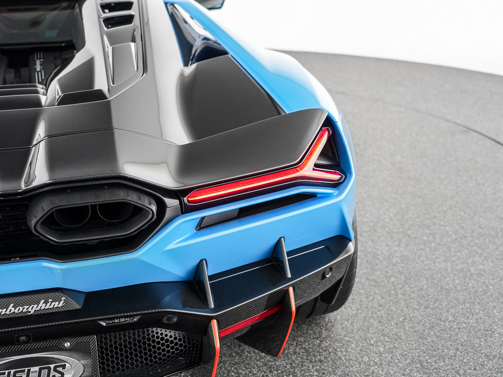 Used 2026 Lamborghini Revuelto AWD/4WD image 38