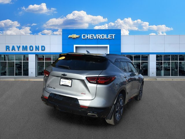 Certified 2024 Chevrolet Blazer RS w/ Driver Confidence II Package AWD/4WD image 3