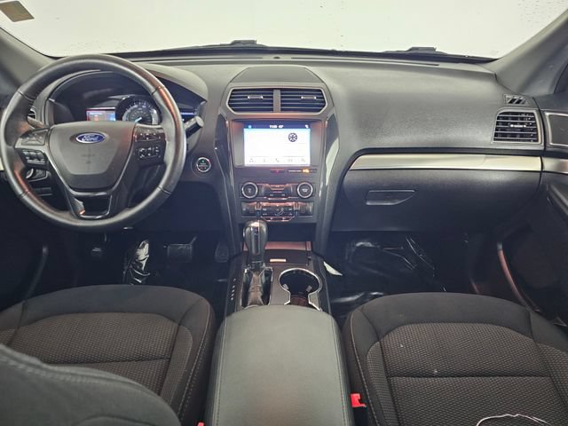 Used 2019 Ford Explorer XLT w/ Equipment Group 201A AWD/4WD image 23