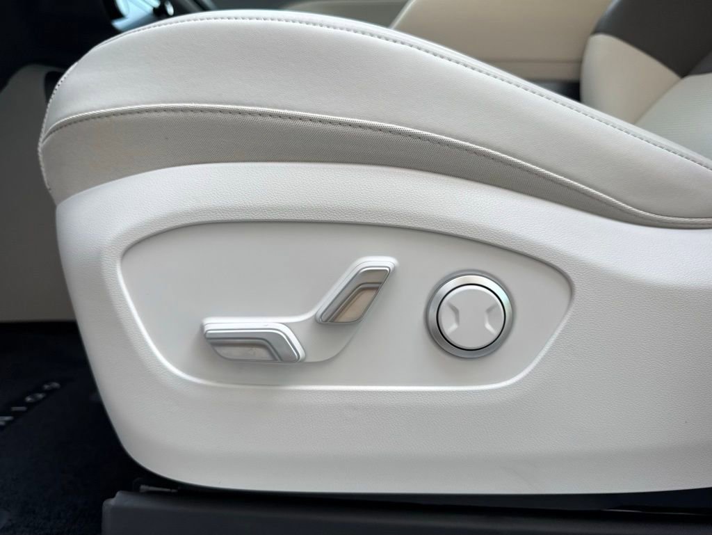 New 2026 Hyundai Ioniq 9 SEL image 8