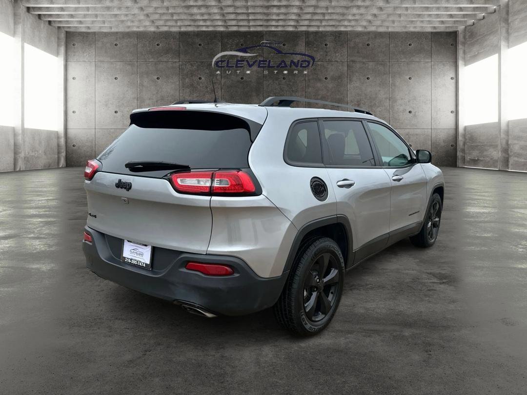 Used 2017 Jeep Cherokee High Altitude image 3